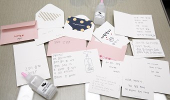 코로나19 이렇게 대응해요-손소독제 나눔 활동을 구실로 안부 묻는 생활복지운동