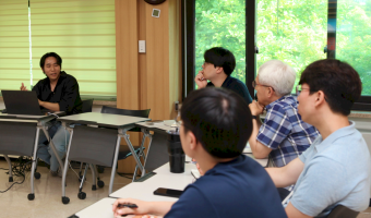 "AI가 제2의 지원자가 되었으면 좋겠어요." 긍정행동지원팀의 사례를 듣다  | 스마트워크위원회 3차 정기모…