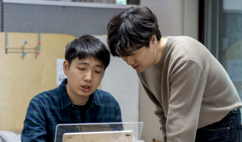 "고르자! 오늘 가장 맛있는 한 조각을!" | 푸르메학교 방기정 씨의 치킨 이상형 월드컵! 선택과 매 순간의…